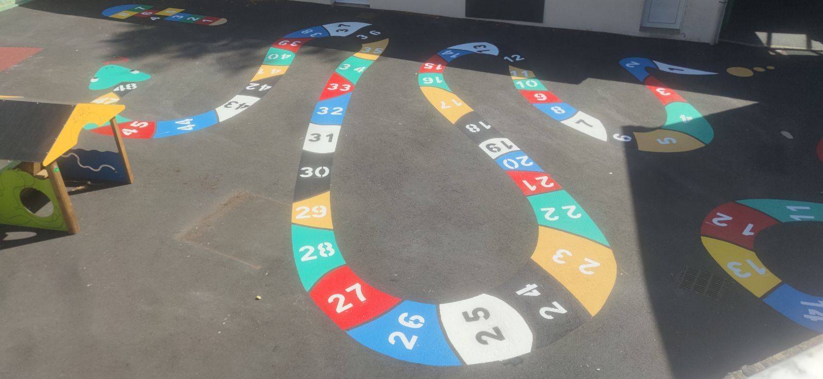 marquage au sol cour d'école