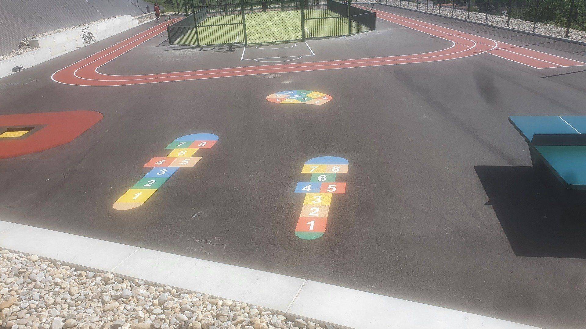 marquage au sol cour d'école